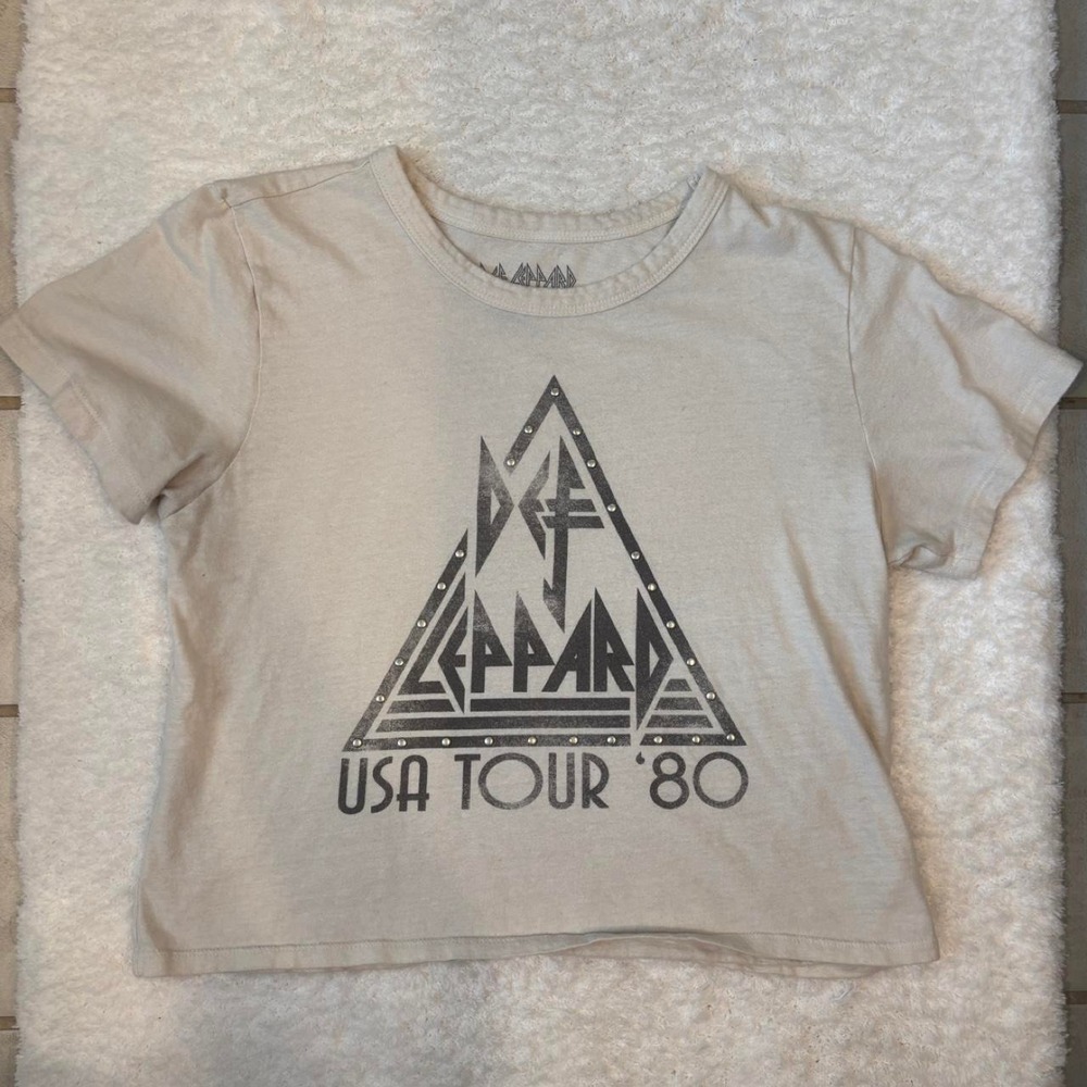 Def Leppard cropped tshirt